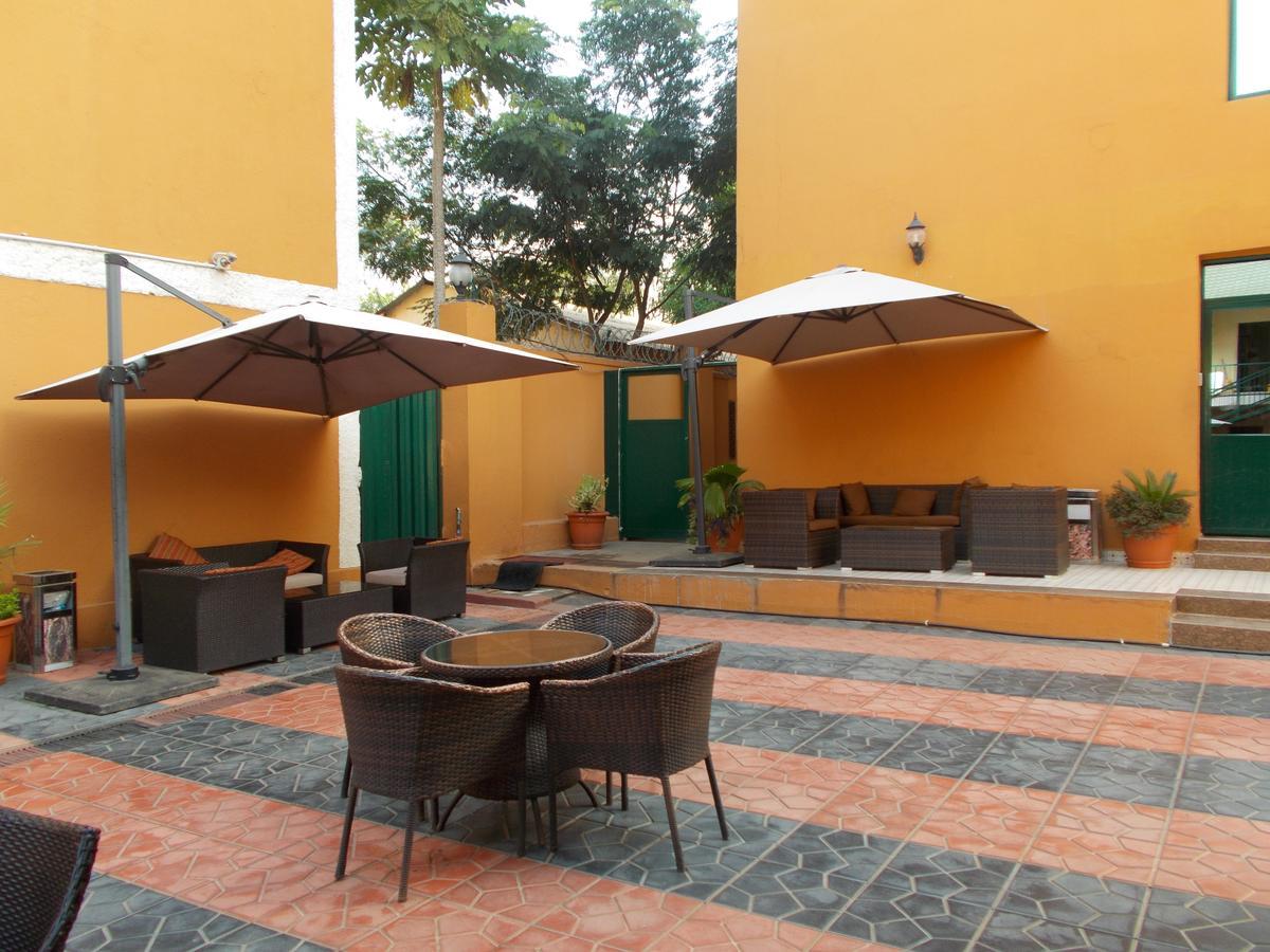 Keren Hotel Juba ภายนอก รูปภาพ