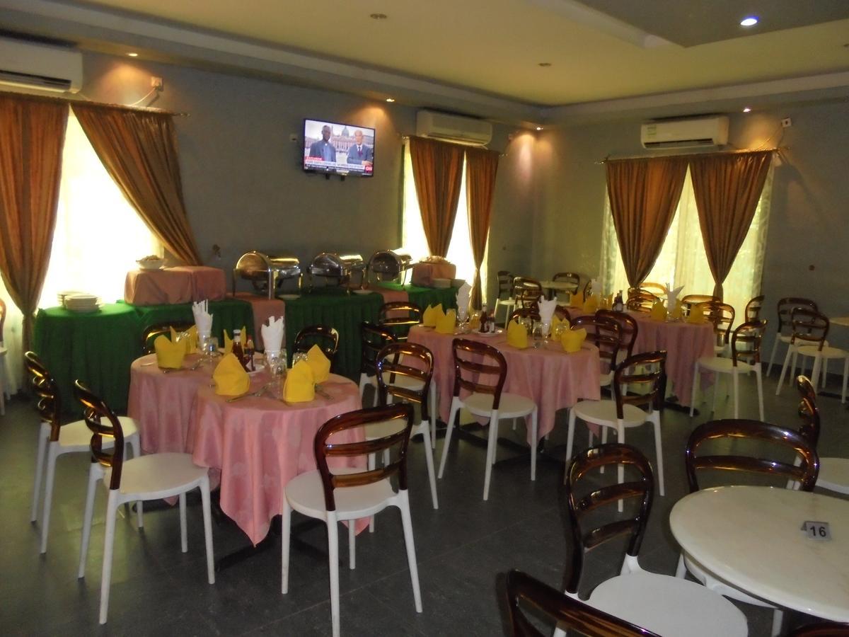 Keren Hotel Juba ภายนอก รูปภาพ