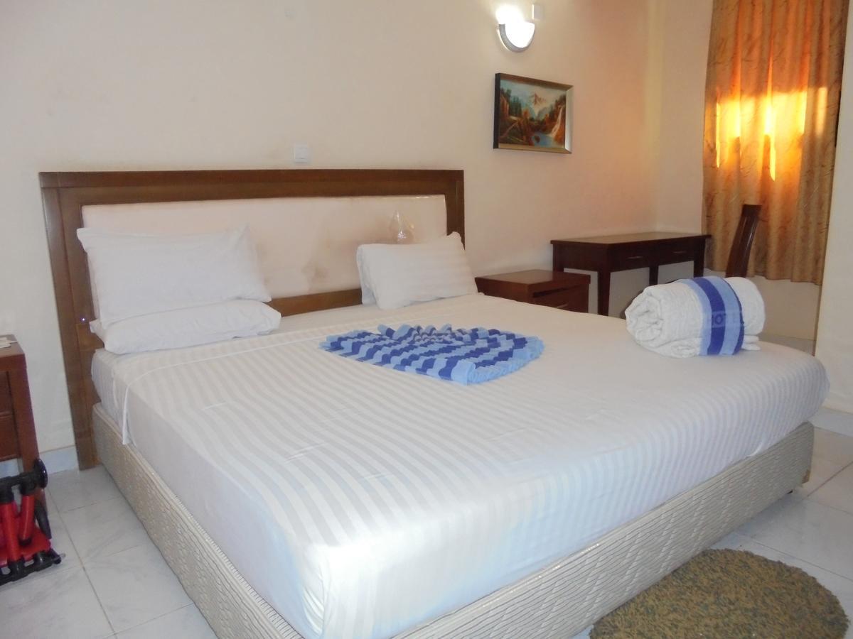Keren Hotel Juba ภายนอก รูปภาพ