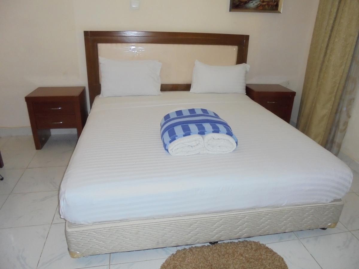Keren Hotel Juba ภายนอก รูปภาพ